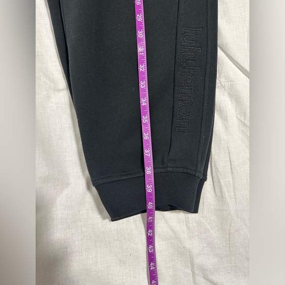 New Lululemon Scuba High-Rise Jogger *Fleece 28" !!! - Picture 8 of 11